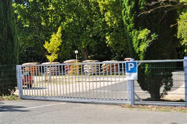 Canoe at Fontaine-de-Vaucluse