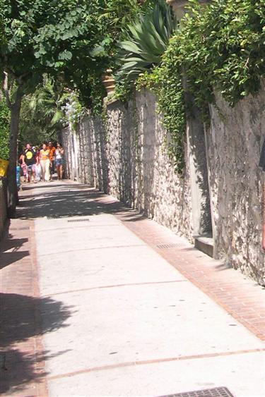 Capri Footpaths