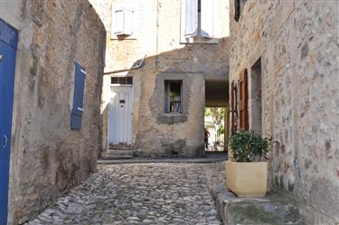 Lagrasse Center