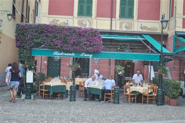 Piazza Martiri dell’ Olivetta