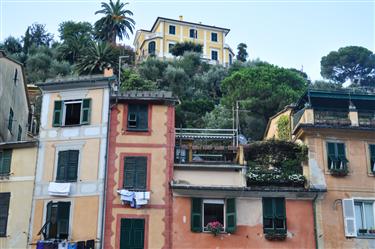 Piazza Martiri dell’ Olivetta