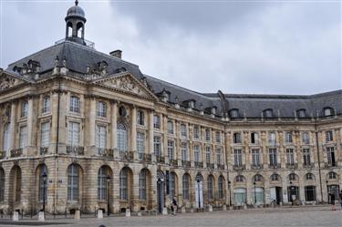 Place de la Bourse (Place Royale)