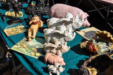 Villeneuve-les-Avignon Flea Market